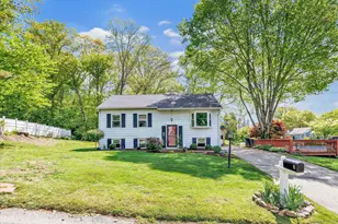 2 Chestnut Ct, Seymour, CT 06483 - Photo 1