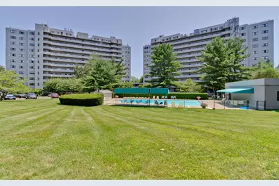 3200 Park Avenue #4E1, Bridgeport, CT 06604 - Photo 1