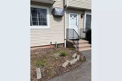 161 Cynthia Lane #APT E8, Middletown, CT 06457 - Photo 1