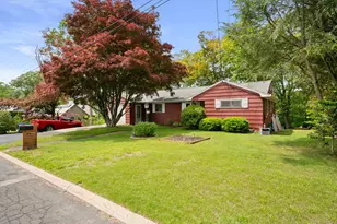 41 Wintergreen Dr, Waterford, CT 06375 - Photo 1