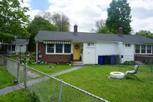 21 Bullard Ct, Stratford, CT 06614 - Photo 1