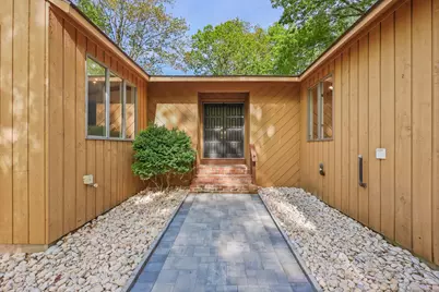 2165 Shepard Avenue, Hamden, CT 06518 - Photo 1