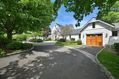 144 South Avenue, New Canaan, CT 06840 - Photo 1