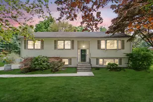 640 Cutspring Rd, Stratford, CT 06614 - Photo 1