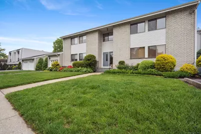 61 Riverside Avenue #15, Stamford, CT 06905 - Photo 1