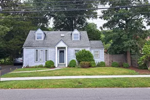 914 S Pine Creek Rd, Fairfield, CT 06824 - Photo 1