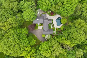 33 Carrington Dr, Stamford, CT 06831 - Photo 1