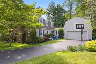 2 Latimer Ct, Waterford, CT 06385 - Photo 1