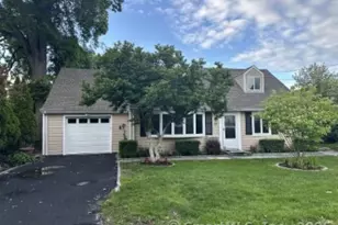 16 Neponsit St, Stamford, CT 06902 - Photo 1