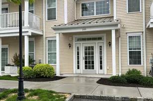 124 Center Meadow Ln, Danbury, CT 06810 - Photo 1