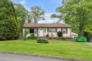 35 Tree Hill Rd, Waterbury, CT 06708 - Photo 1