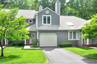 202 Castlewood Drive #202, Bloomfield, CT 06002 - Photo 1