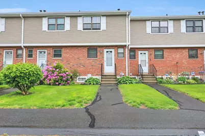 165 Hampton Court #165, Newington, CT 06111 - Photo 1