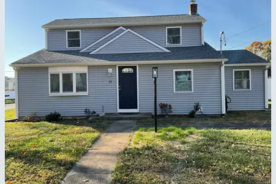 12 East Bishop Street, Waterford, CT 06385 - Photo 1