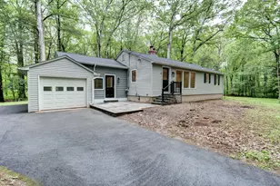 33 White Oak Ln, Woodbridge, CT 06525 - Photo 1