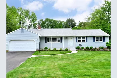 32 Deepwood Road, Simsbury, CT 06070 - Photo 1