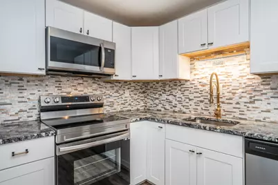 104 Oakwood Avenue #APT T3, West Hartford, CT 06119 - Photo 1