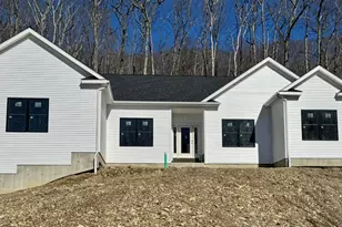 18 Deer Run Rd, Middlebury, CT 06762 - Photo 1