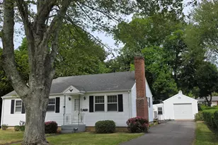 39 Miner Ave, Waterford, CT 06385 - Photo 1