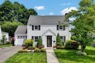 80 Longvue Dr, Wethersfield, CT 06109 - Photo 1