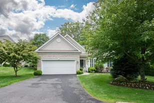 89 Links Way, Oxford, CT 06478 - Photo 1