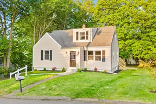 37 View St, East Haven, CT 06512 - Photo 1