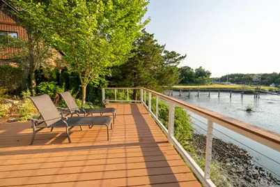 5 Shore Drive, Branford, CT 06405 - Photo 16