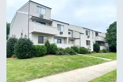 252 Harlem Avenue #B4, Bridgeport, CT 06606 - Photo 1