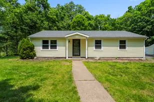 352 Richmond Rd, Coventry, CT 06238 - Photo 1