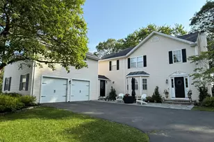 11 Pequot Ct, Monroe, CT 06468 - Photo 1