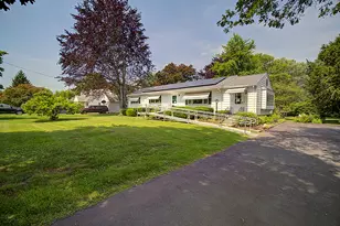 1753 Litchfield Turnpike, Woodbridge, CT 06525 - Photo 1