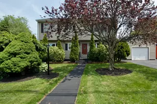 174 Round Hill Rd, Meriden, CT 06450 - Photo 1