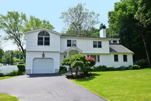 118 Putnam Rd, Pomfret, CT 06259 - Photo 1