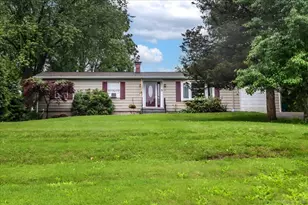 19 Birchwood Dr, New Milford, CT 06776 - Photo 1