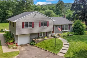 128 Walnut Tree Hill Rd, Newtown, CT 06482 - Photo 1