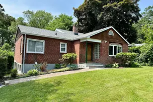 846 Saw Mill Rd, West Haven, CT 06516 - Photo 1