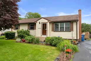 69 Brookside Ln, Groton, CT 06340 - Photo 1