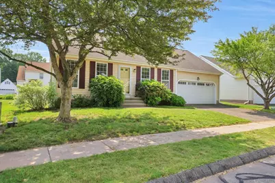 46 Rolling Green, Middletown, CT 06457 - Photo 1