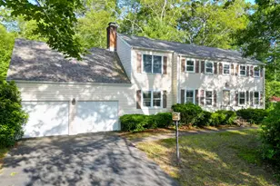 22 Trumbull Rd, Waterford, CT 06385 - Photo 1