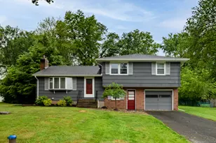 38 Evelyn Rd, Bristol, CT 06010 - Photo 1