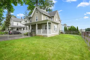 17 Pleasant St, Danbury, CT 06810 - Photo 1