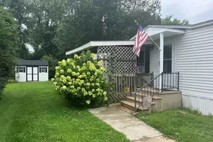 47 Elm St, East Windsor, CT 06088 - Photo 1