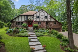 19 Pumpkin Hill Rd, Trumbull, CT 06611 - Photo 1