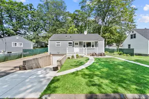 672 Bradley St, East Haven, CT 06512 - Photo 1