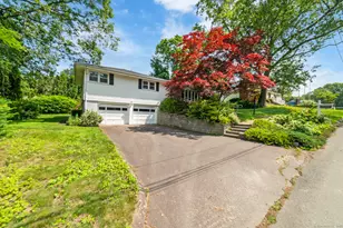 91 Piping Rock Dr, Waterbury, CT 06706 - Photo 1