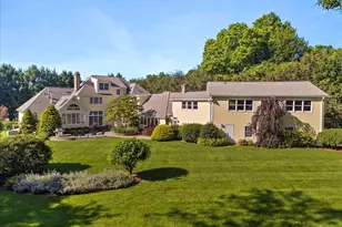 11 Bunker Hill Rd, Woodbridge, CT 06525 - Photo 1