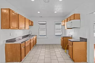 56 Blake St, New Haven, CT 06511 - Photo 1