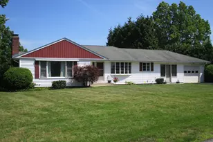 8 Susan Ln, Meriden, CT 06450 - Photo 1