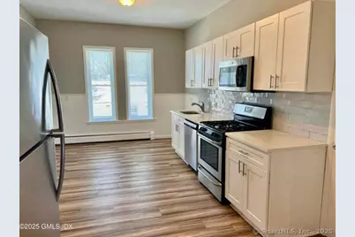 300 Soundview Avenue #2, Fairfield, CT 06825 - Photo 6