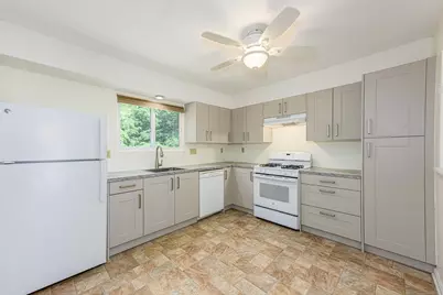 140 Thompson Street #APT 5B, East Haven, CT 06513 - Photo 1